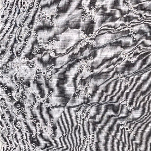 Off the shoulder shirt - Picture 2 of 4